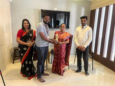 Honored Welcome Padmaja Tiwale Madam(Hon Secreatry Bal Kalyan Sankul)