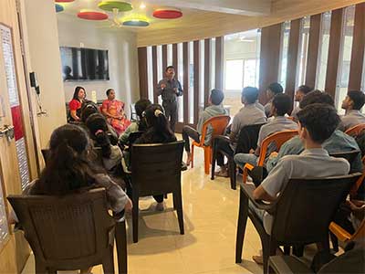 Honored Welcome Padmaja Tiwale Madam(Hon Secreatry Bal Kalyan Sankul)