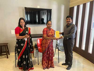 Honored Welcome Padmaja Tiwale Madam(Hon Secreatry Bal Kalyan Sankul)